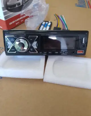 Nové autorádio 4X 60 W