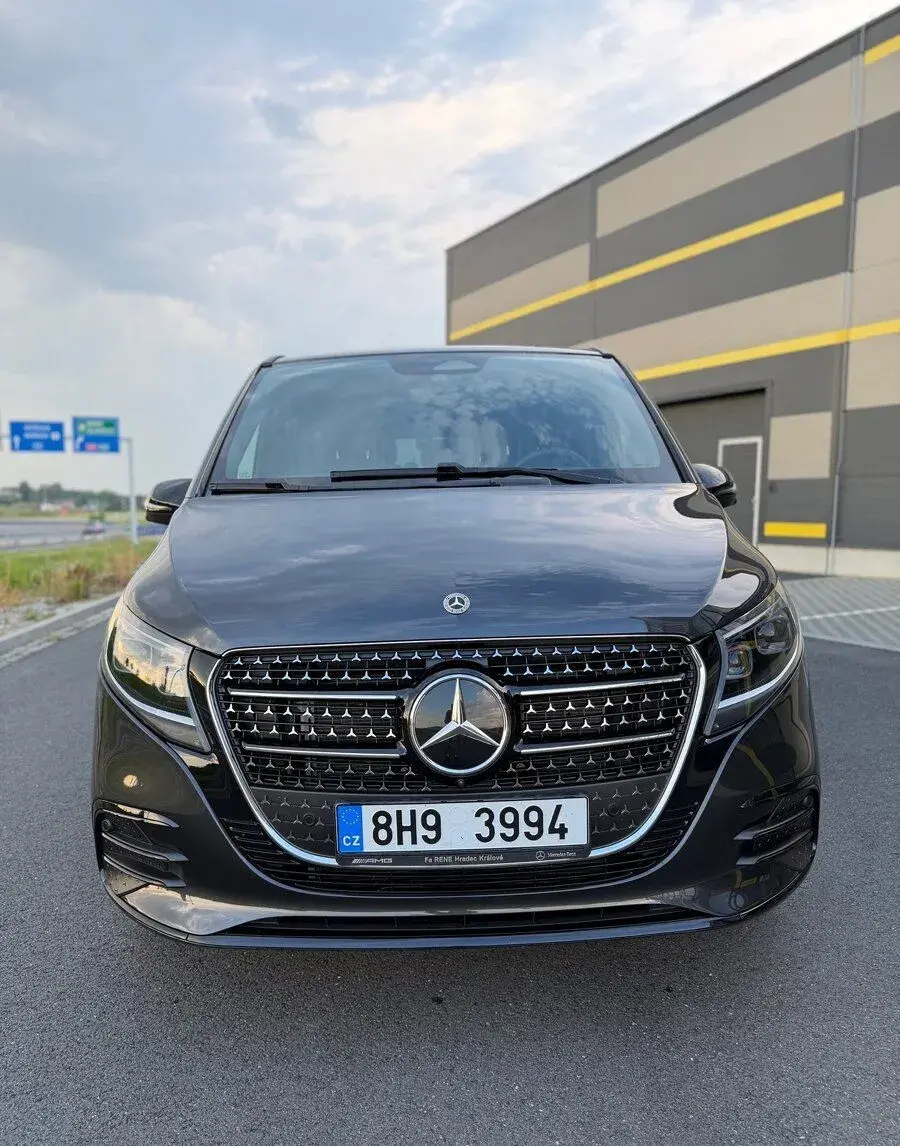 Mercedes-Benz Třídy – 12 400 km