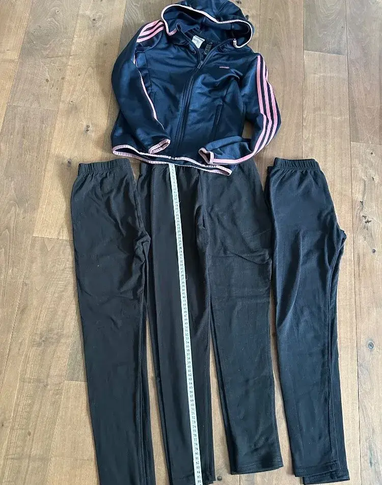 Dívčí legíny +mikina Adidas vel.158 9-10let