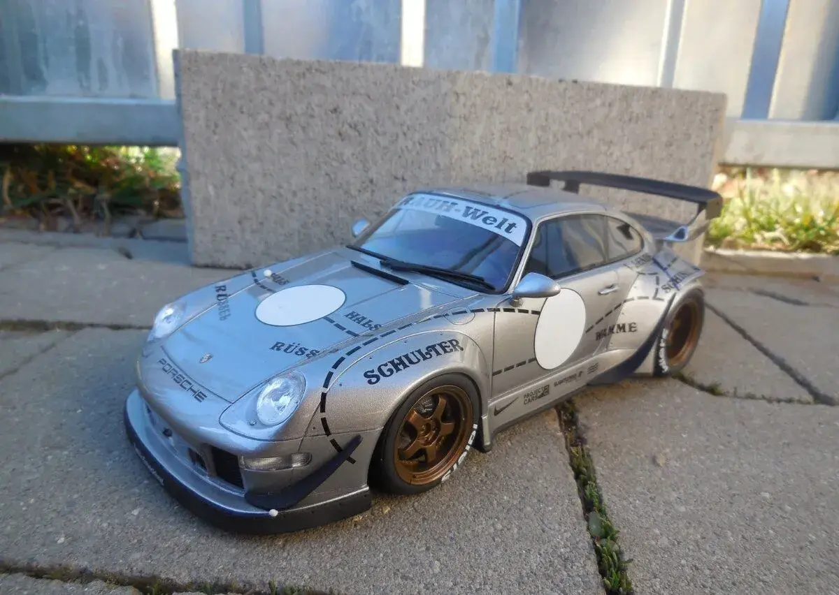 Porsche 993 RWB Silver Pig - 1/18 GT Spirit
