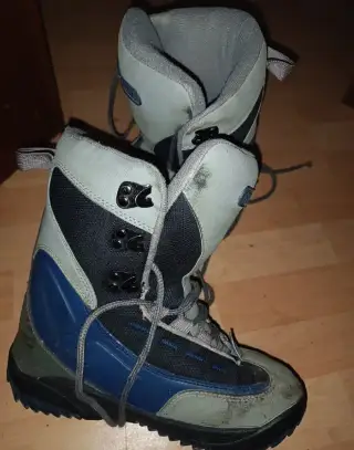 Boty na snowboard 39