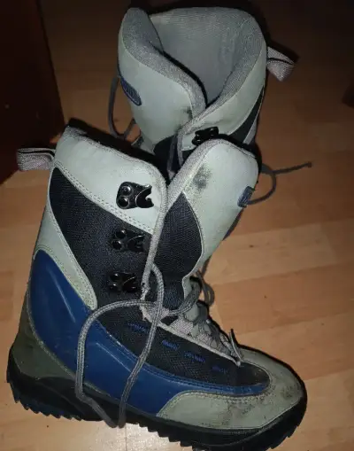 Boty na snowboard 39