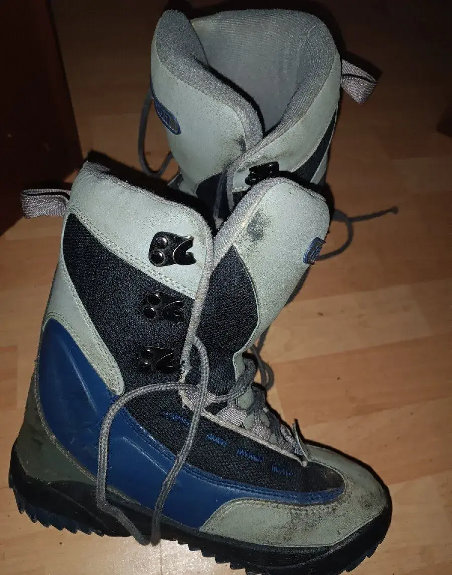Boty na snowboard 39
