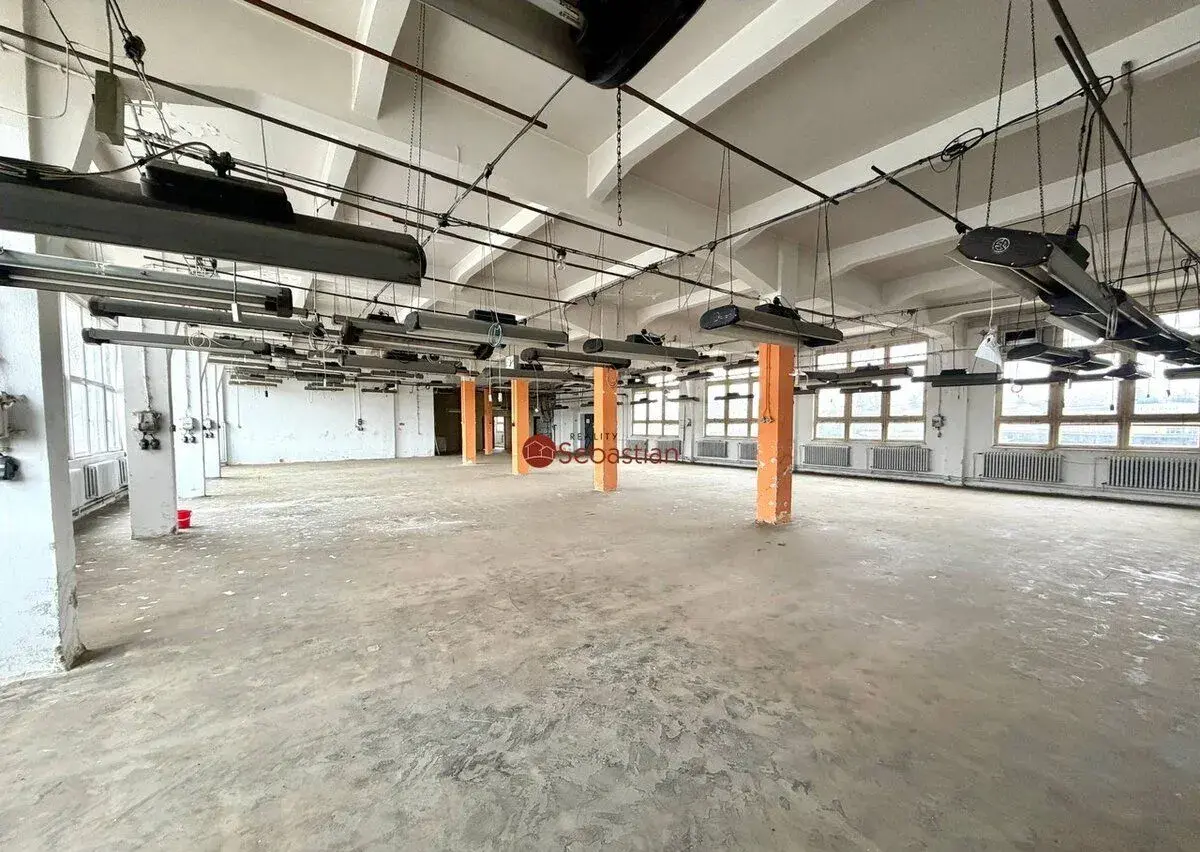 Pronájem kancelářských prostor od 400 m² do 1 000 m² – areál