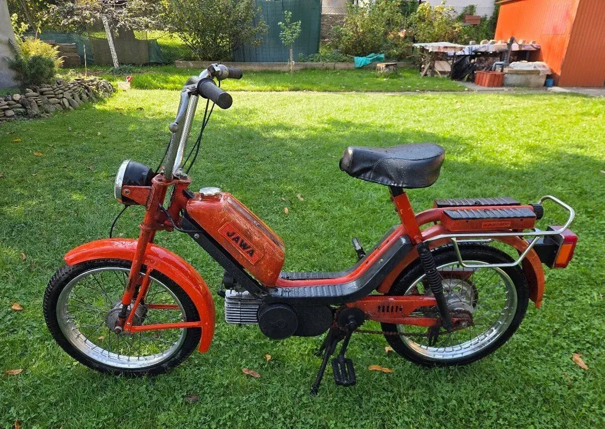 Babetta 210, červená, s kartičkou 2.