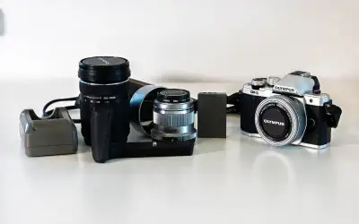 Olympus OM-D E-M10 Mark II + 3 objektivy