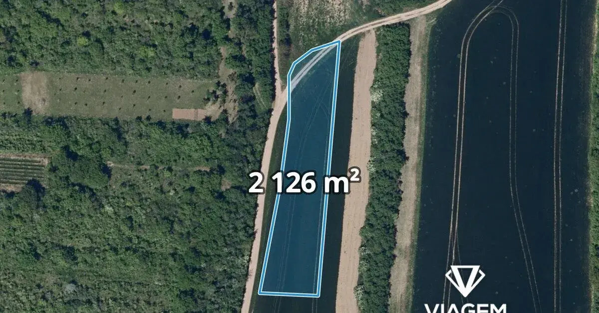 Pole 2 126 m²