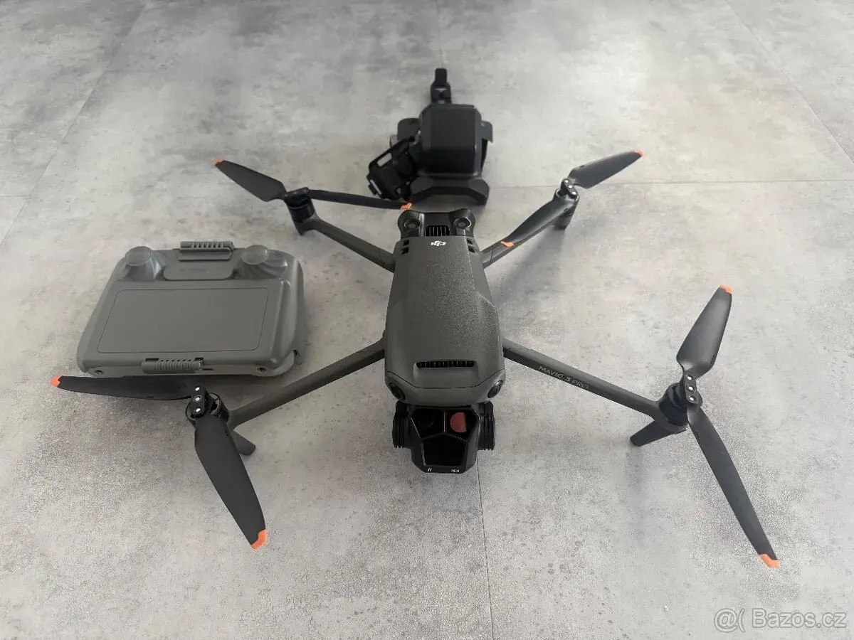 Dron DJI Mavic 3 Pro