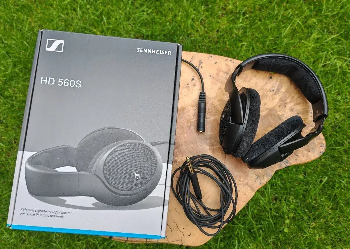 Sennheiser HD 560s