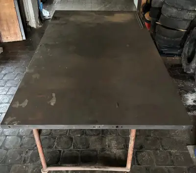 Svařovací stůl 2,5 x 1,3m, deska 4cm
