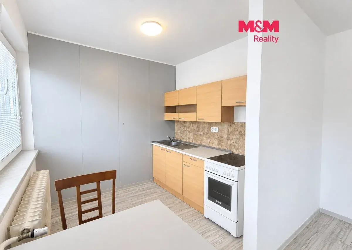 Pronájem bytu 1+kk, 32 m², Hradec Králové, ul. Sušilova