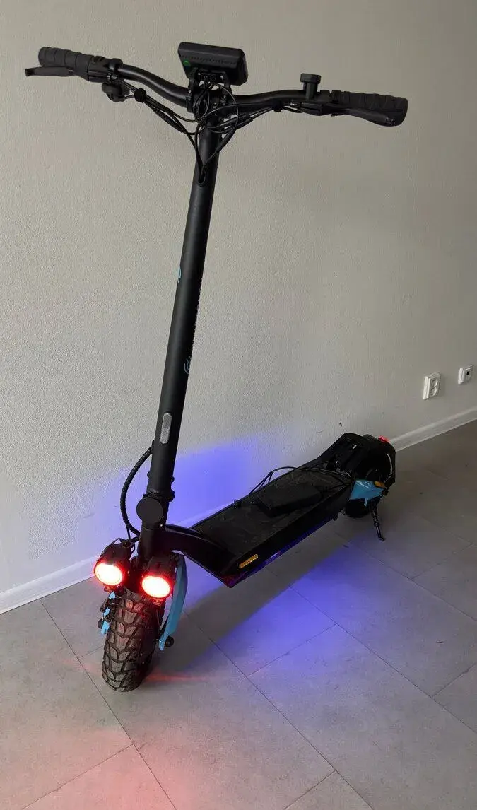Elektrokoloběžka Maxwheel T8B modrá