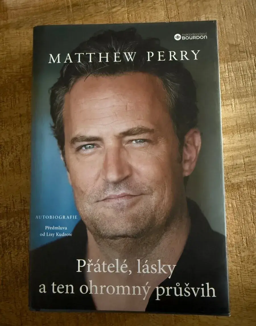 Matthew Perry - Přátelé, lásky a ten ohromný průšvih