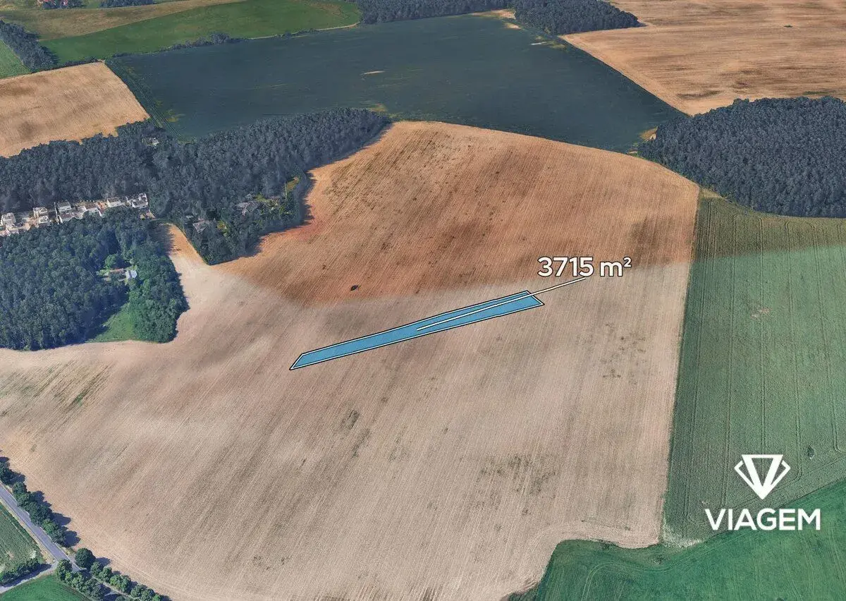 Pole 3 715 m², Podíl 33 % o výměře 1 238 m²