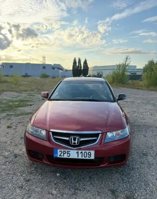 Honda – 2004, 242 000 km