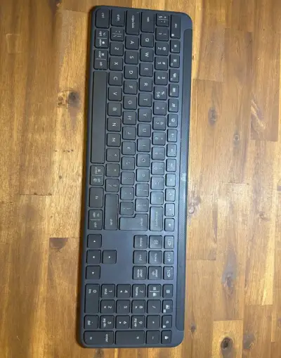 Logitech K950