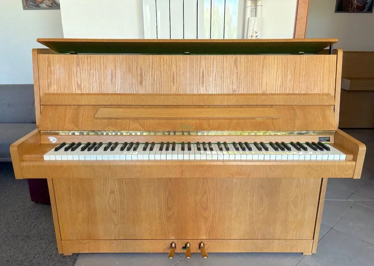 Klavír - české piano Rösler (Petrof) 005PH