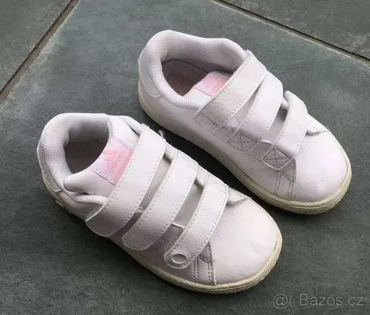 Botičky Adidas na suchý zip [snížená cena]