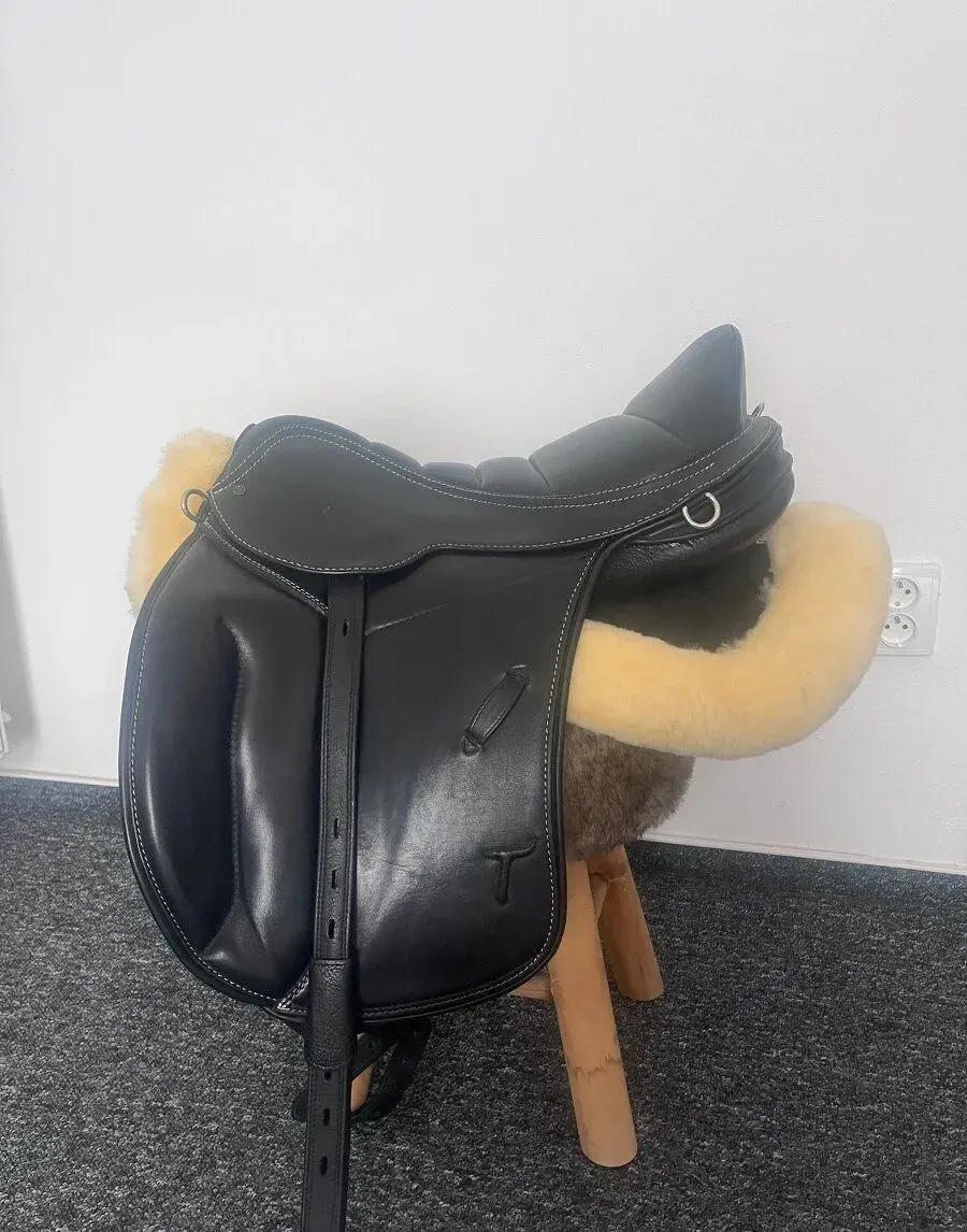Sedlo Baloun Treking 17”