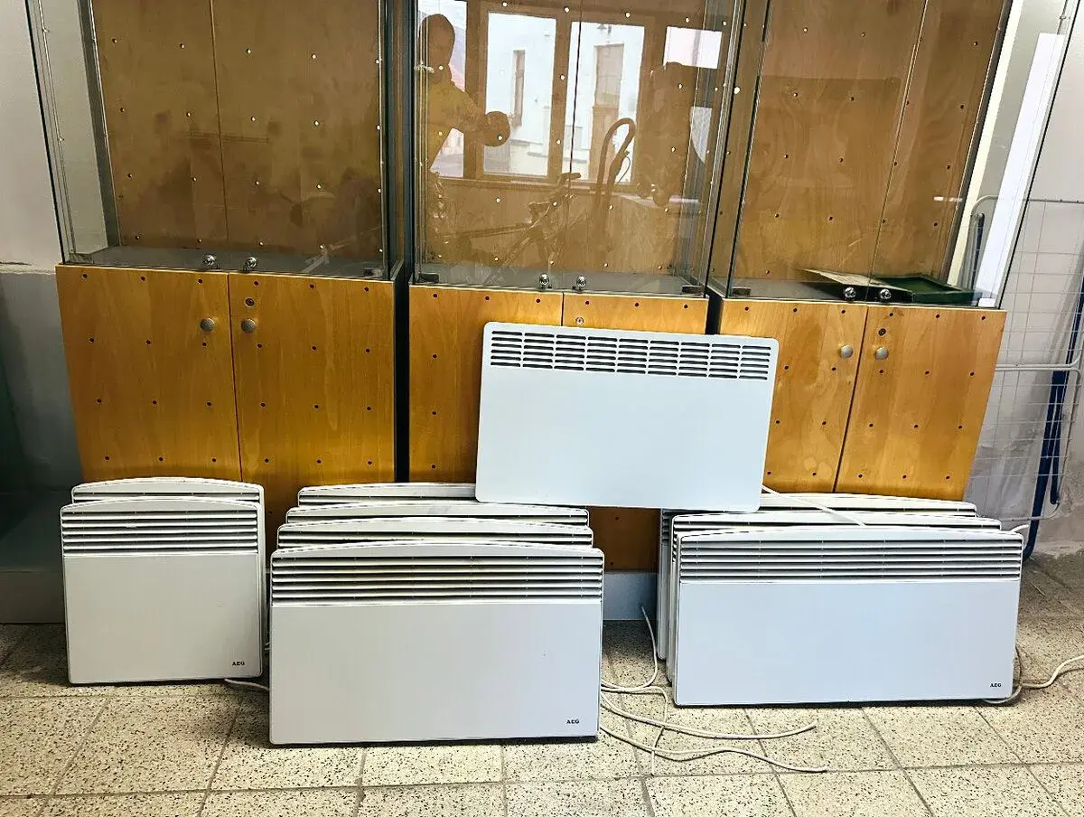 Elektrické přímotopy AEG a Stiebel Eltron 750-2500 W, 12 ks