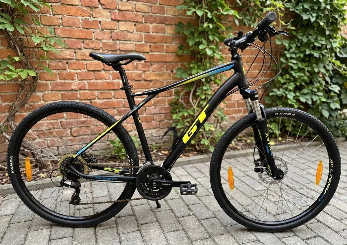GT Transeo Expert 2018 Satin Black trekingové kolo