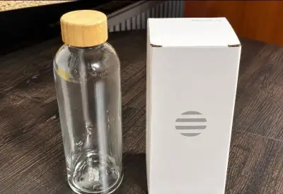 Nové skleněné lahve 0,7 l s bambusovým víčkem
