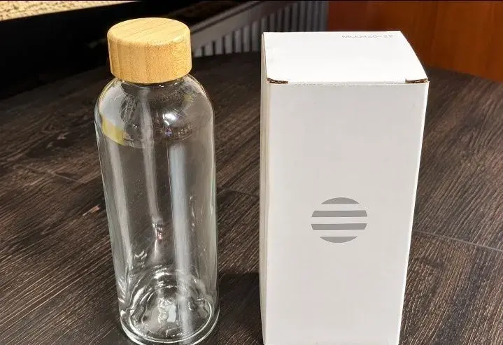Nové skleněné lahve 0,7 l s bambusovým víčkem