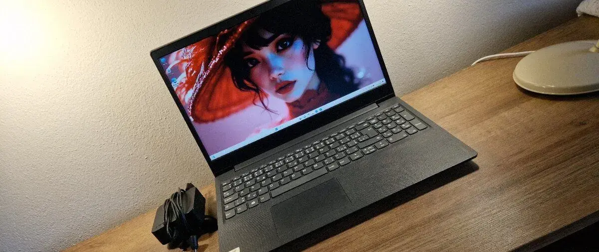B CZ/SK/ENG Zaruka Core i5 20GB RAM 1.25TB 15.6" Notebook L