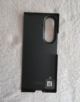 Ochranný kryt na Samsung Galaxy Z Fold7 - karbon