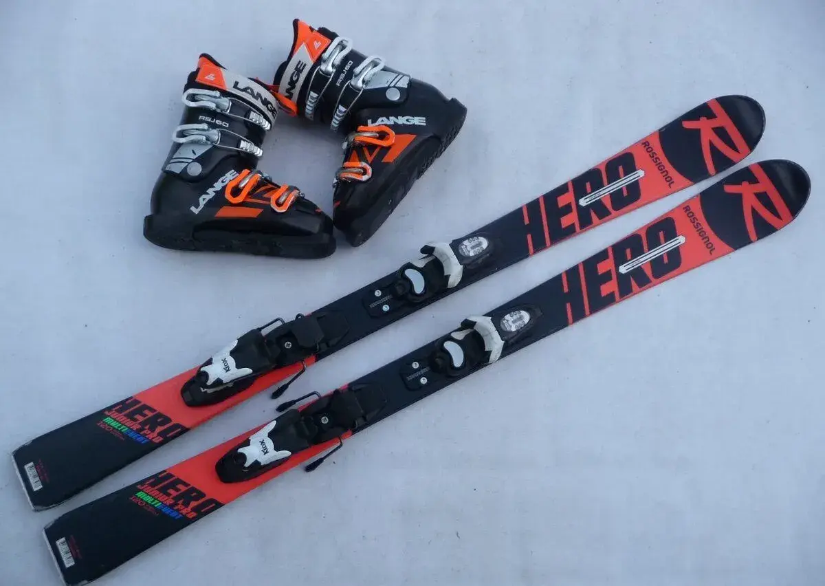 470. Lyže ROSSIGNOL - 120 cm + boty LANGE 35 eu - set