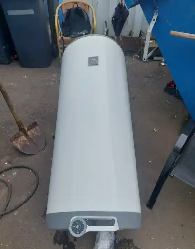 Boiler Drařice OKCE 160. Netreče, ohřívá. Pro informace jen