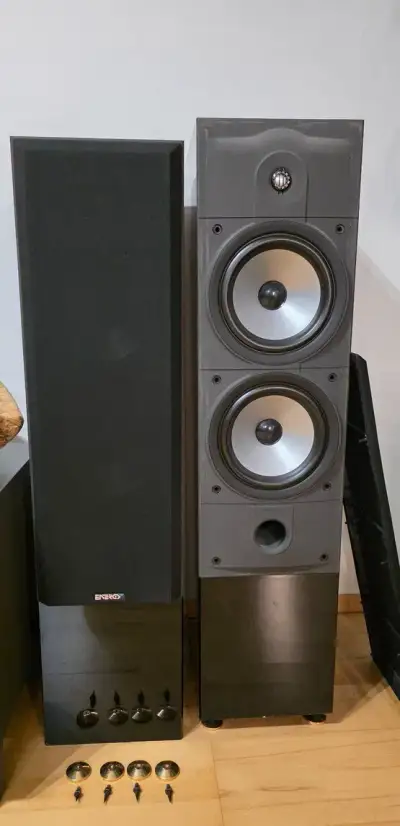Energy Connoisseur C-8 kvalitní kanadské sloupové repro