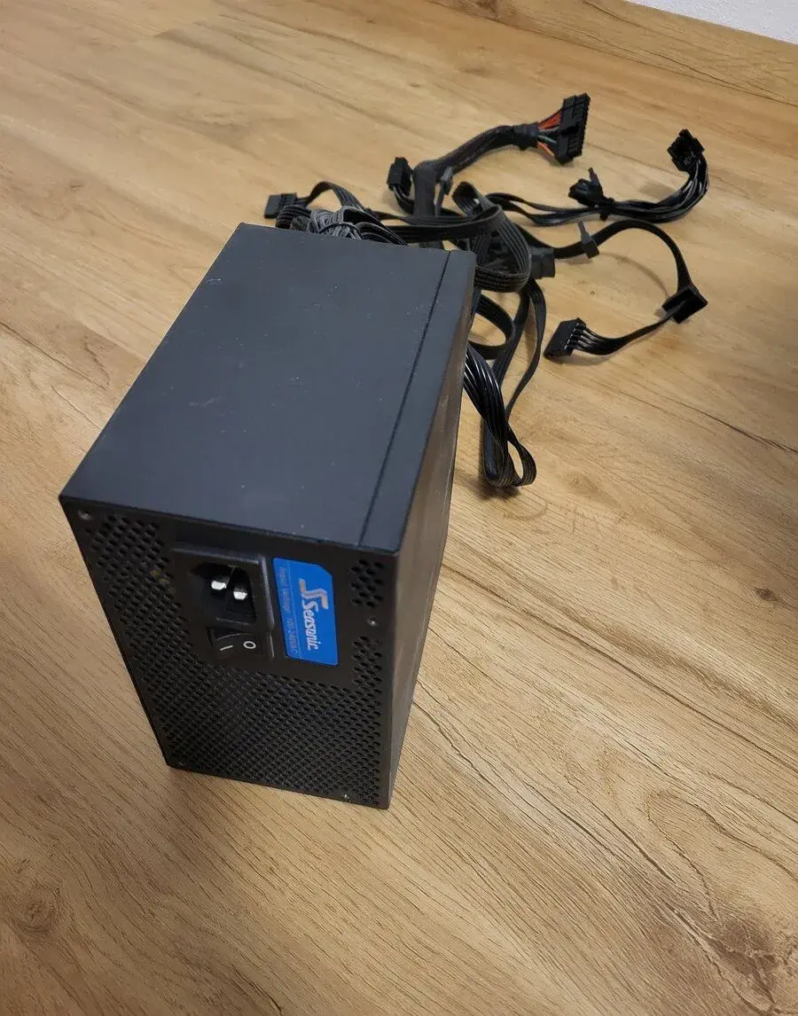 Zdroj Seasonic S12II-520 Bronze 520W – plně funkční
