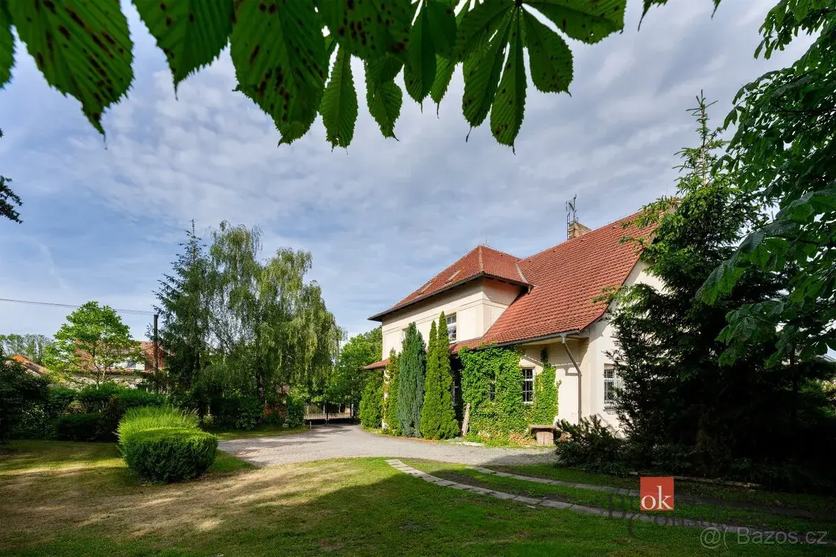 Prodej, komerční/obchodní prostory, 1000 m2, Čsl. armády 200