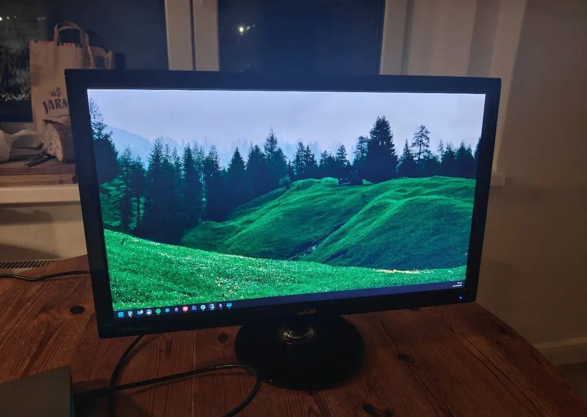 ASUS VS239H: 23″ IPS Full HD monitor