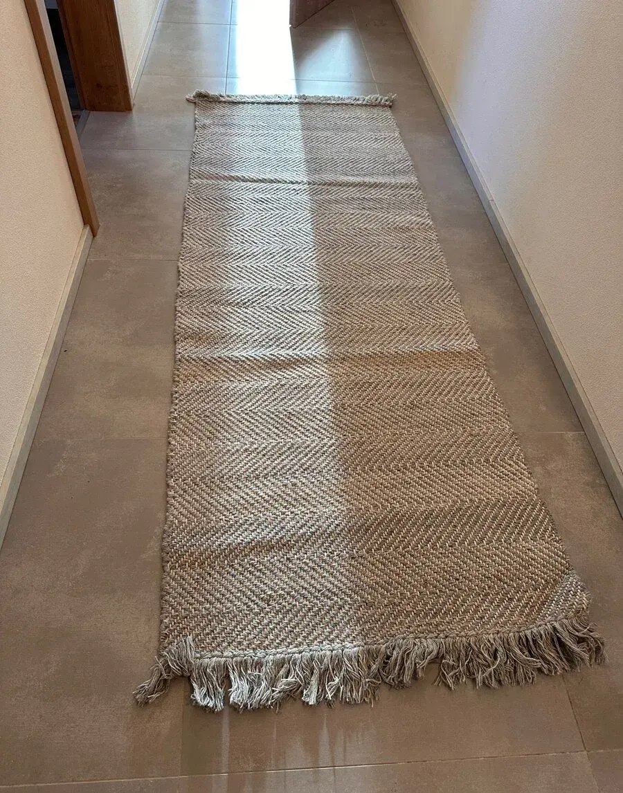 Koberec běhoun 200x70cm. K dispozici 2ks. Cena 150,- Kč/ks