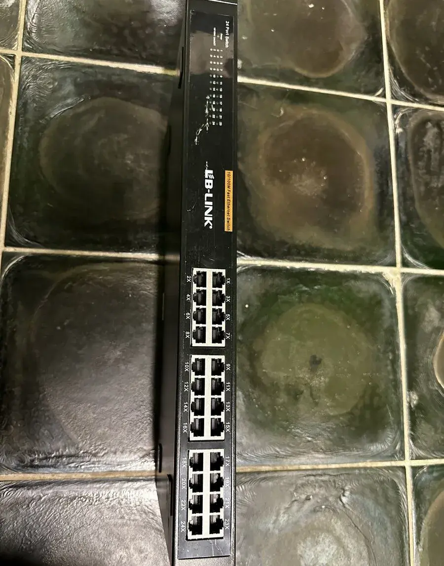 LB LINK BL-S8024 24-PORT 10/100 SWITCH