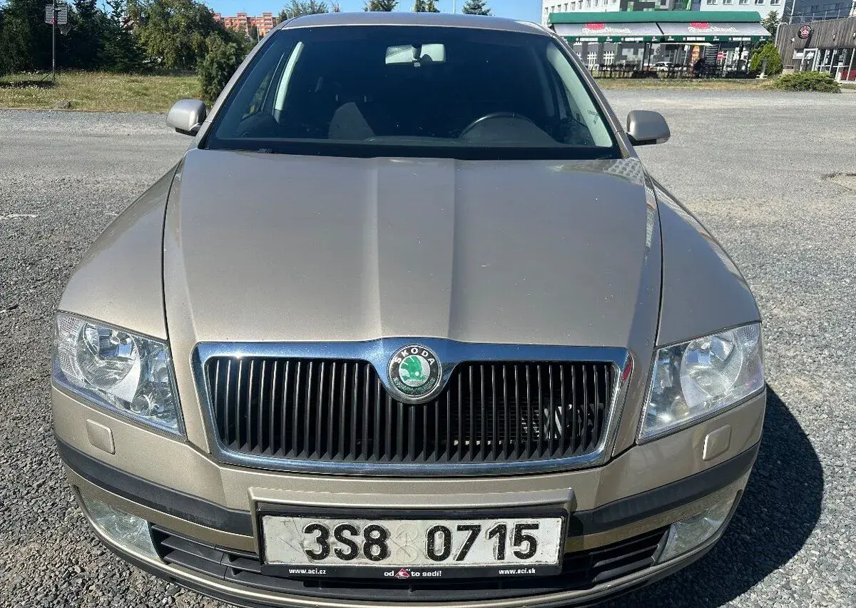 Škoda Octavia II 1.9 TDI – pronájem