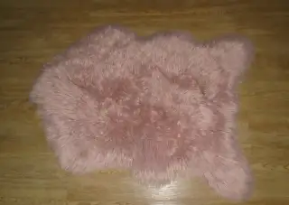 Pratelná umělá kožešina s vysokým vlasem 76 x 57 cm