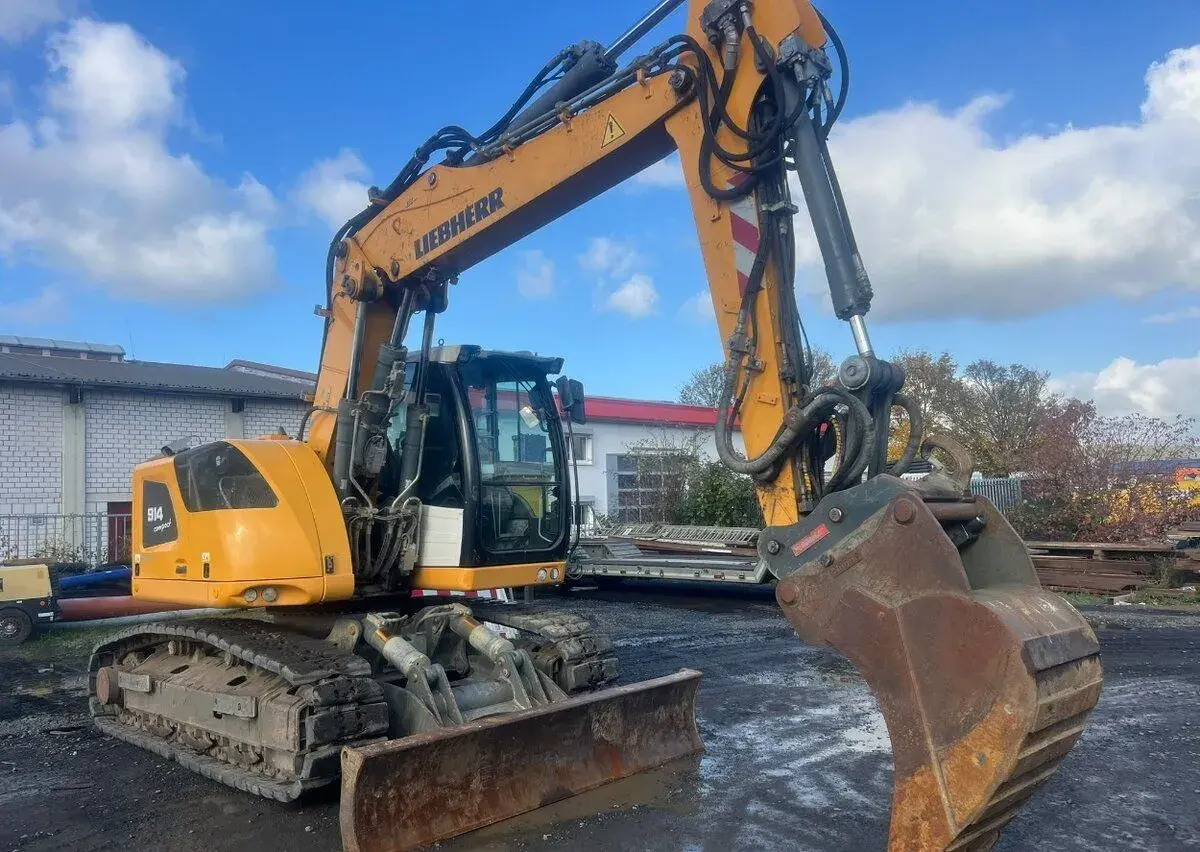 Pásové rypadlo LIEBHERR R 914 COMPACT bagr LIEBHERR R914
