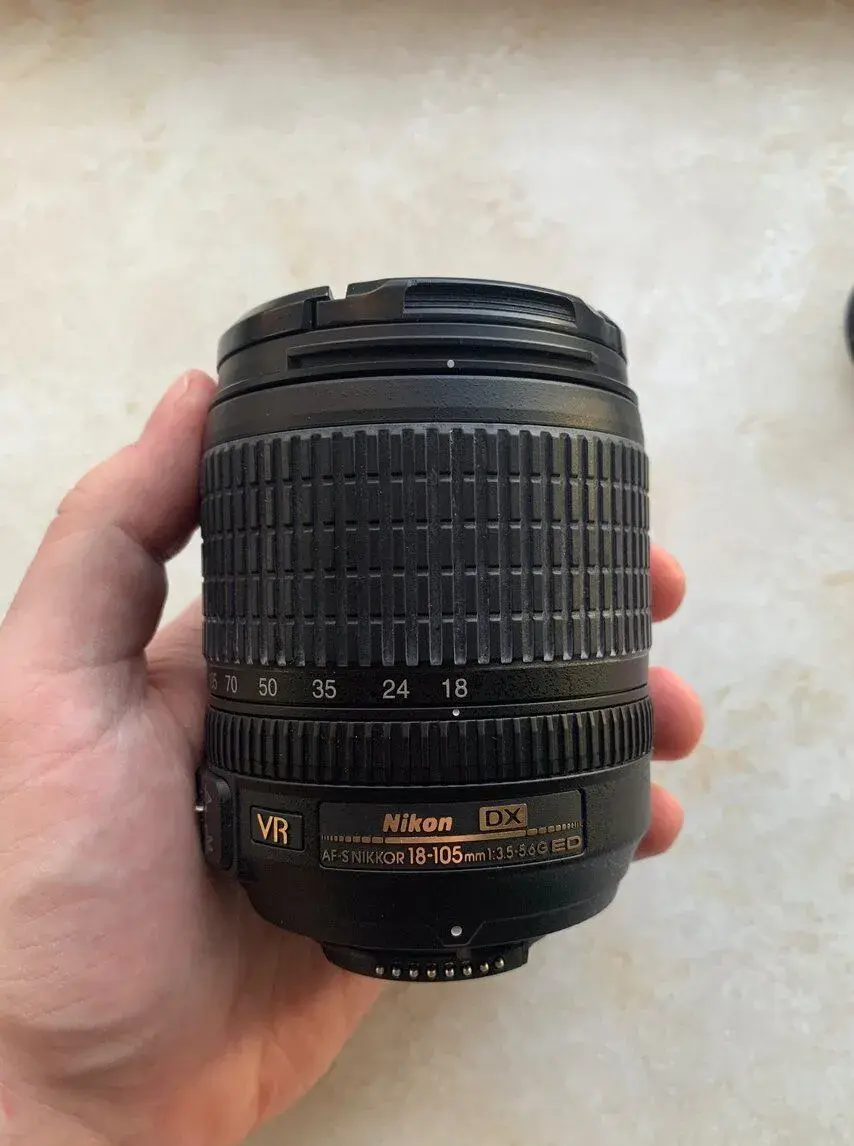 Nikon 18-105mm f/3.5-5,6G ED VR AF-S DX