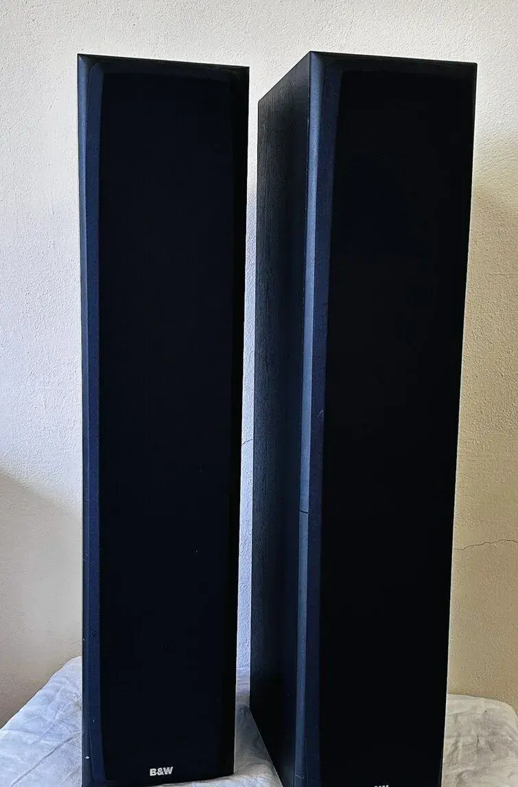 Špičkové Hi-Fi sloupy Bowers & Wilkins DM309