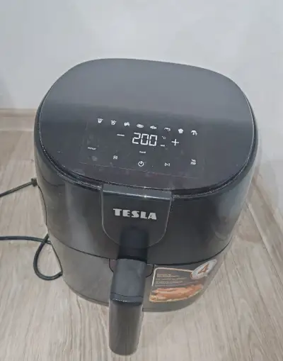 Horkovzdušná fritéza TESLA AirCook Q40, 4 l