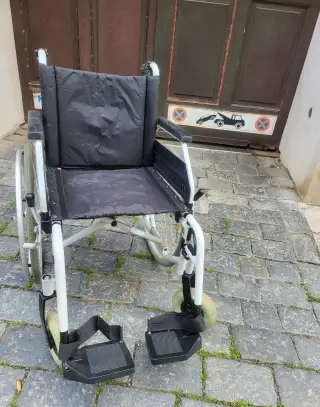 invalidní vozík, rychloupínací kola bezdušové