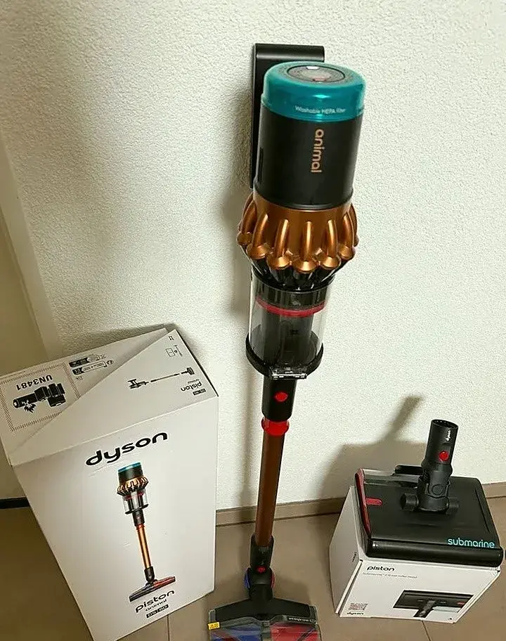 Dyson V16 Piston Animal Submarine