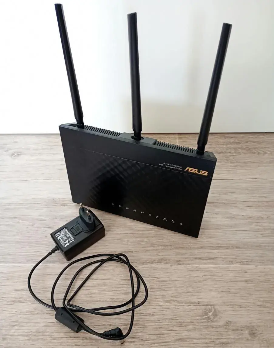 Wi-Fi router ASUS RT-AC68U AC1900