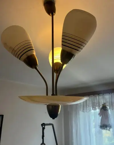 Retro lustr