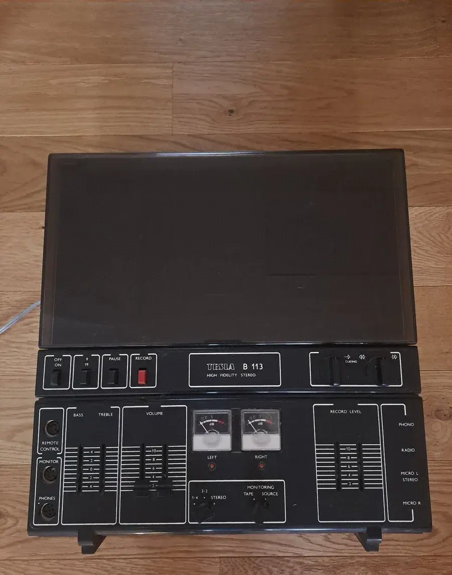 Magnetofon Tesla B 113