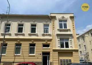 Pronájem podkrovního prostoru o výměře 120 m2. , 134426