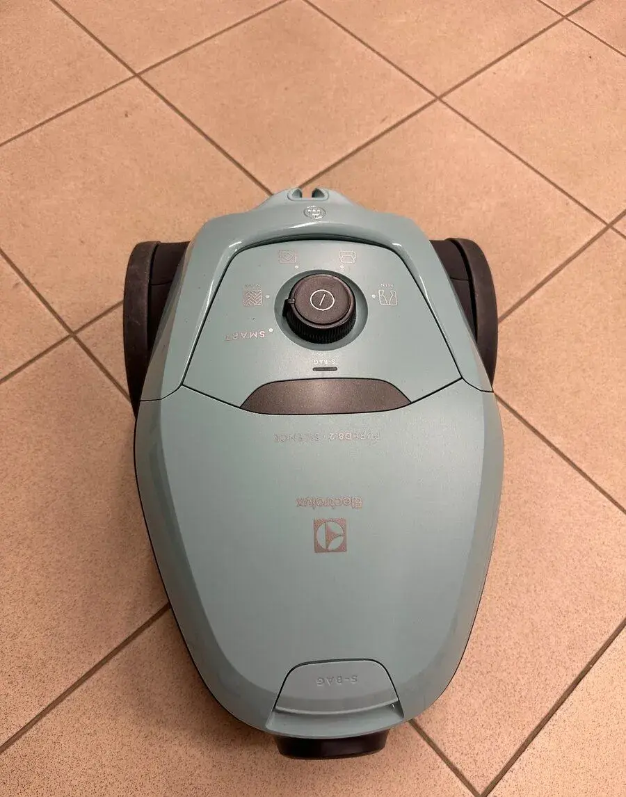 Podlahový vysavač Electrolux Pure D8.2 PD82-4MB modrý